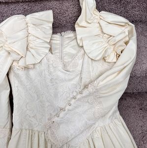 SOLD! jessica mcclintock wedding dress